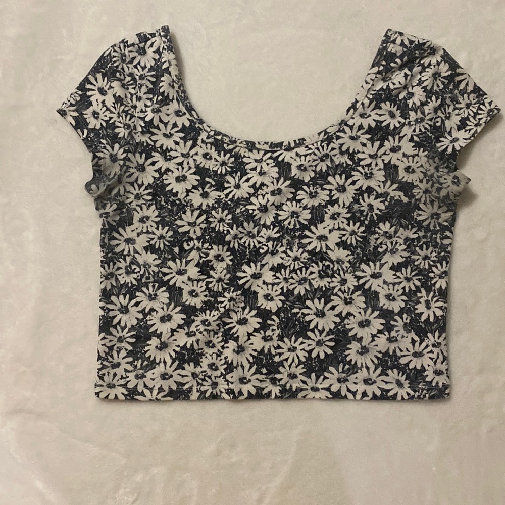 Floral black and white shirt sleeve crop top